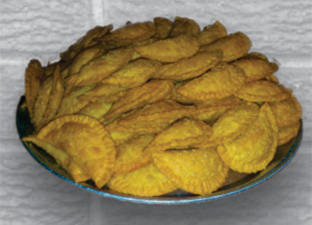 Empanadillas Stuffed with  Lean Meat,  Chicken and Guava 100 Pcs  (.85 each)